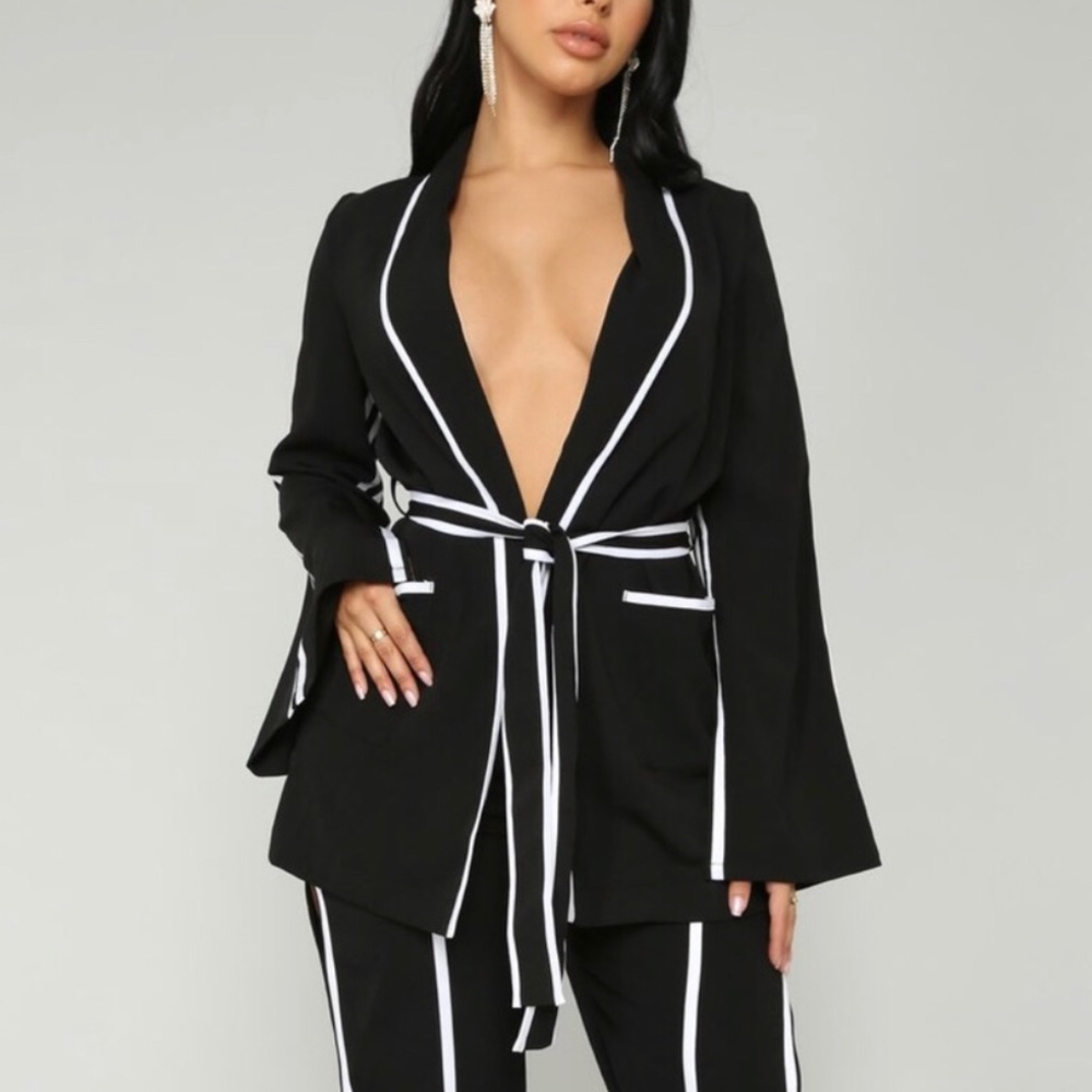 NWT Black and White-lined Kimono.